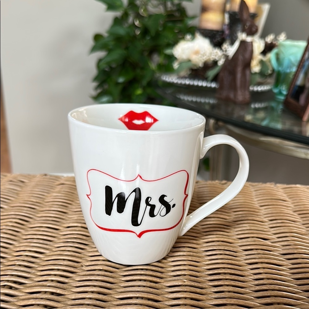 White and Red Mrs. Mug Pfaltzgraff NWOT💋